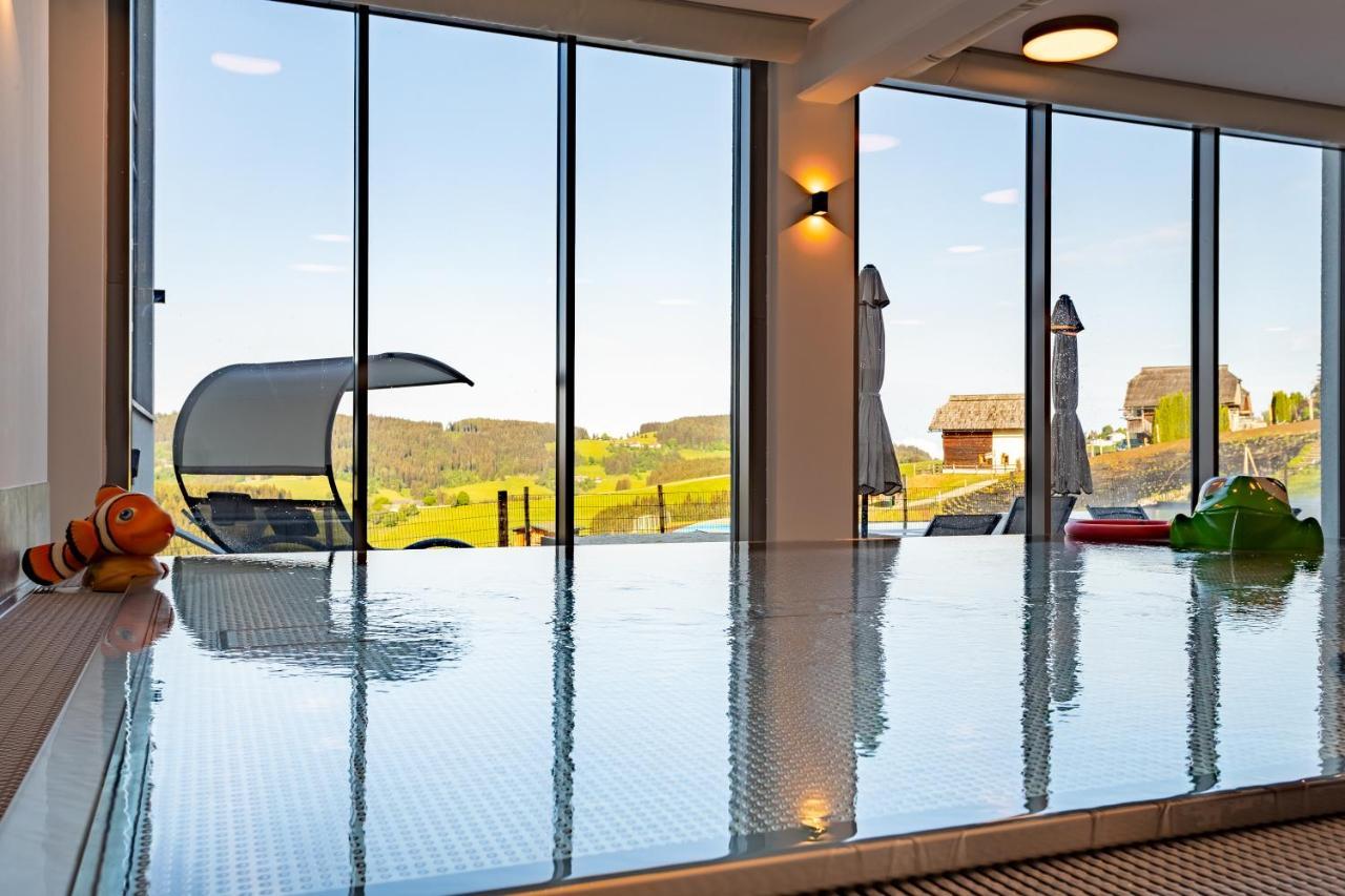 Familienhotel Petschnighof Diex Exteriör bild